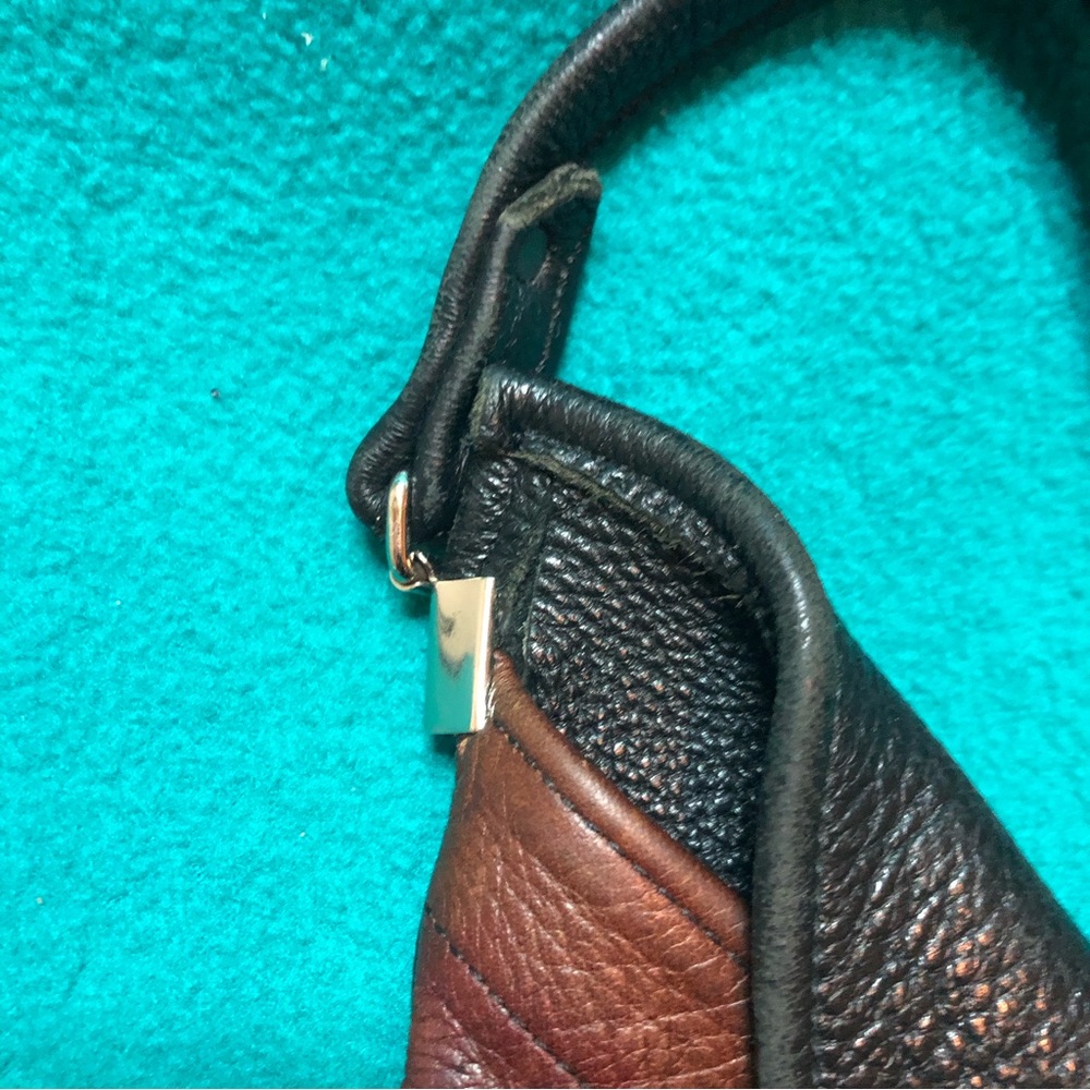 Thomas Leathers New Angle Soft Touch Crossbody Le… - image 6